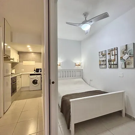 Lovely Studio In Port Royal Complex K004 * Los Cristianos (Tenerife)